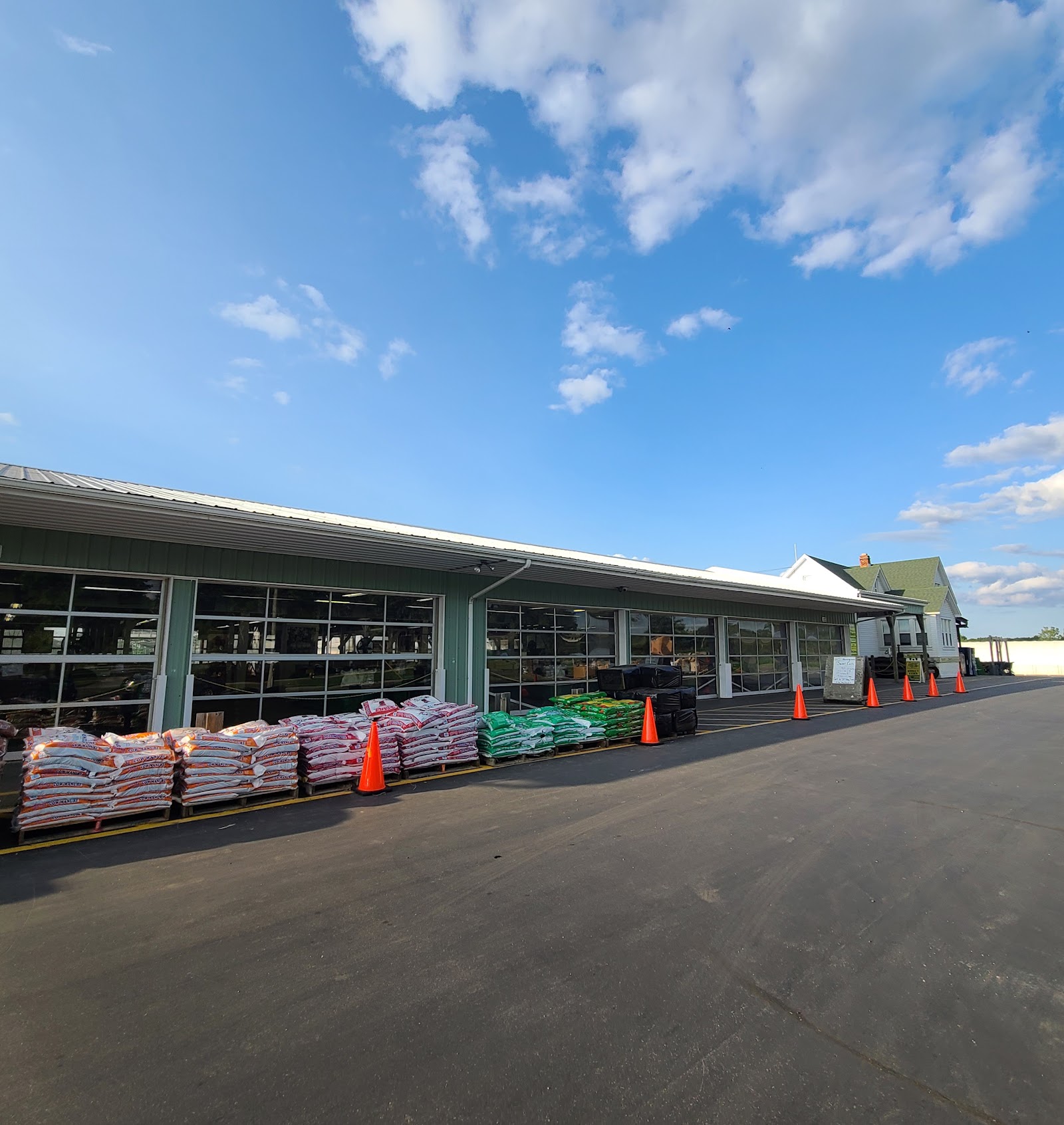 Blocks Stand and Greenhouse, LLC in Romulus