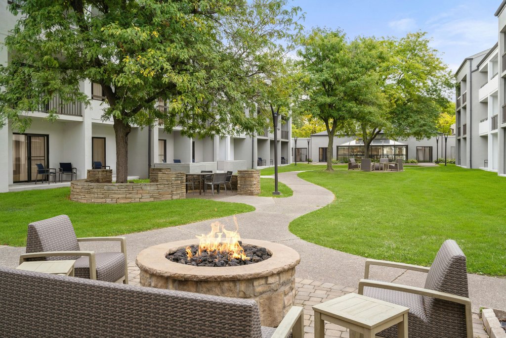 Courtyard by Marriott Detroit Metro Airport Romulus in Romulus