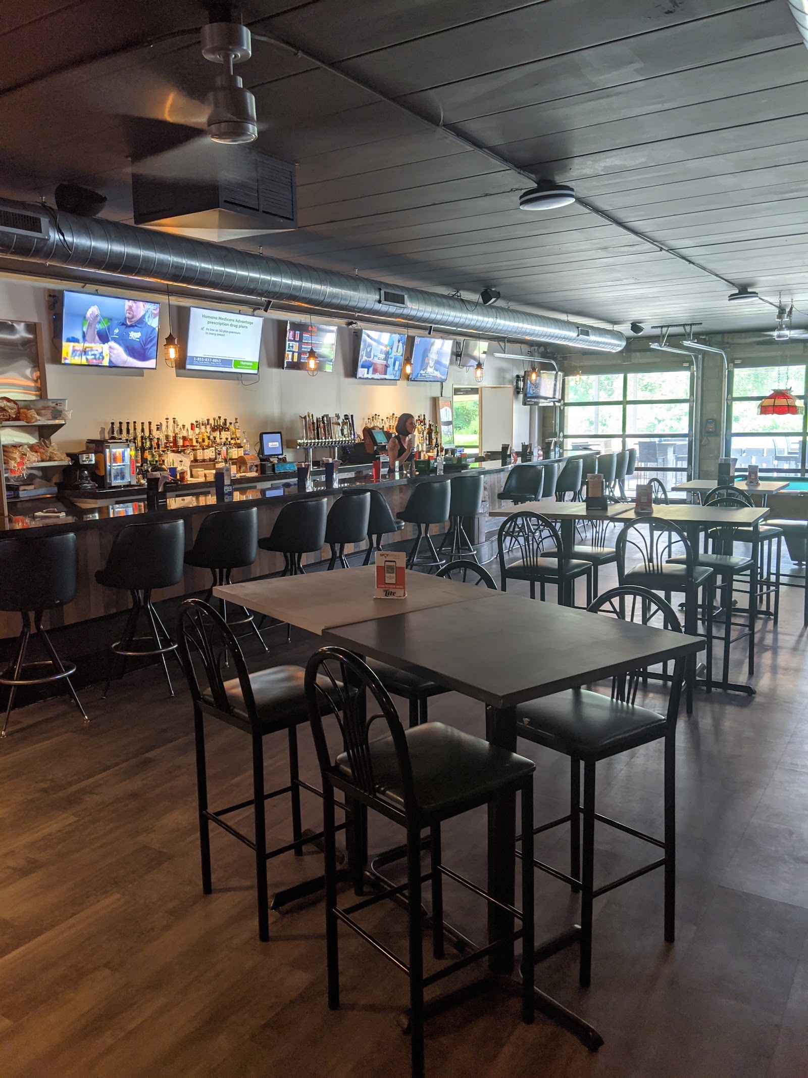 Playoffs Sports Bar & Grill in Romulus