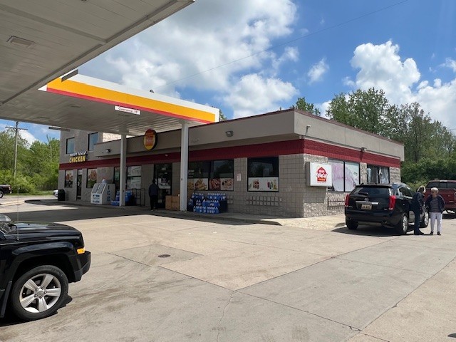 S&G #108 (w/Krispy Krunchy Chicken) in Romulus