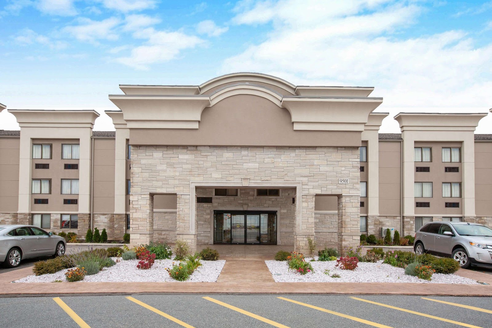 Wingate by Wyndham Detroit Metro Airport — photo